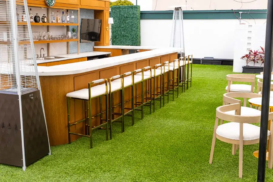 Residential artificial grass putting green