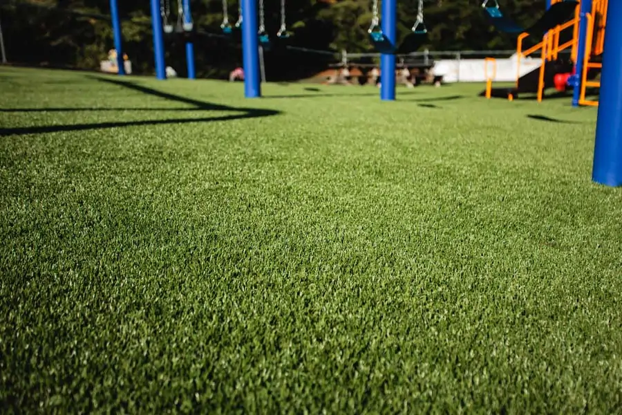 Residential artificial grass putting green