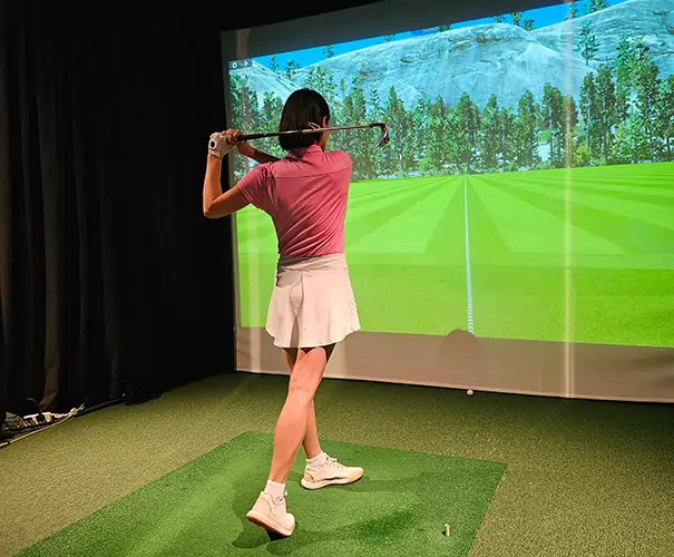 golf simulator in Orange County, CA